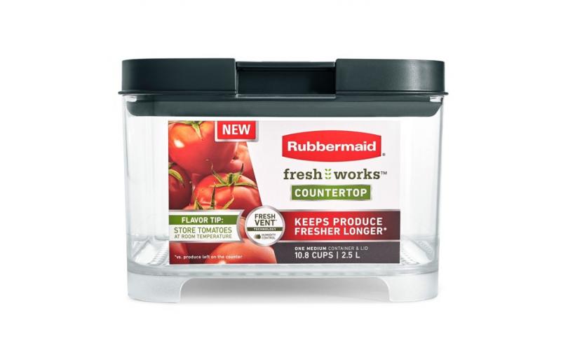 Rubbermaid FreshWorks Countertop Medium Countertop Food Storage Container, 2.5 L
