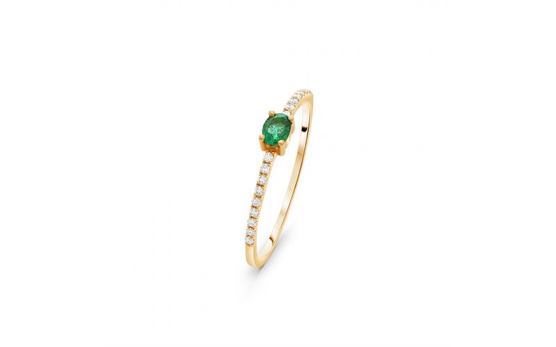 Dainty Ring with Center Oval Emerald Stone